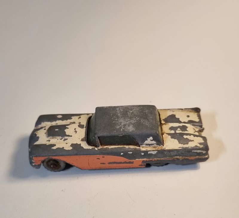 Matchbox Lesney 75a Ford Thunderbird