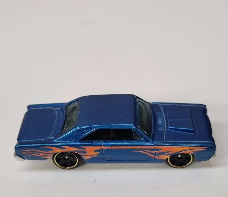 Hot Wheels 68 Dodge Dart