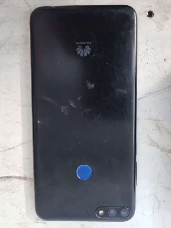 Very Beautiful 2018 Huawei Y7 Smartphone
