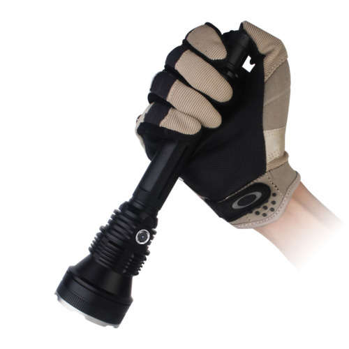 Ultra-Bright Tactical LED Flashlight: Klarus XT30R - 1800 L