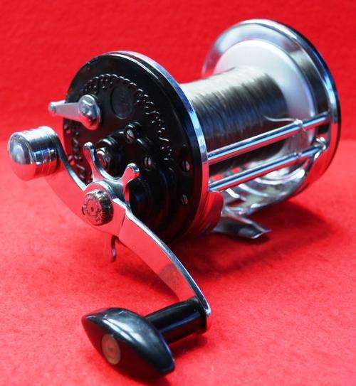 Olympic Fighter 380 - Made in Japan -  fishing reel