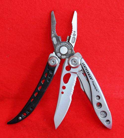 Leatherman Freestyle