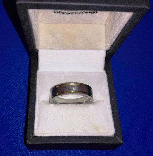 Titanium ring with Zirconia - Unisex