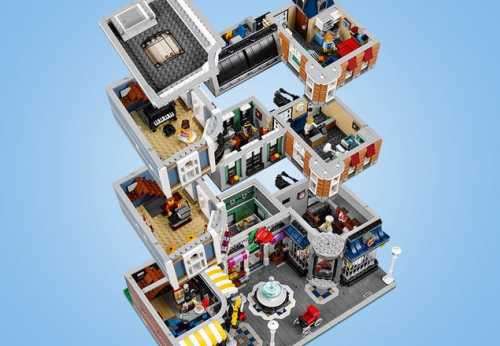 Used Lego Creator Expert Assembly Square Set - Like new, Complete no box