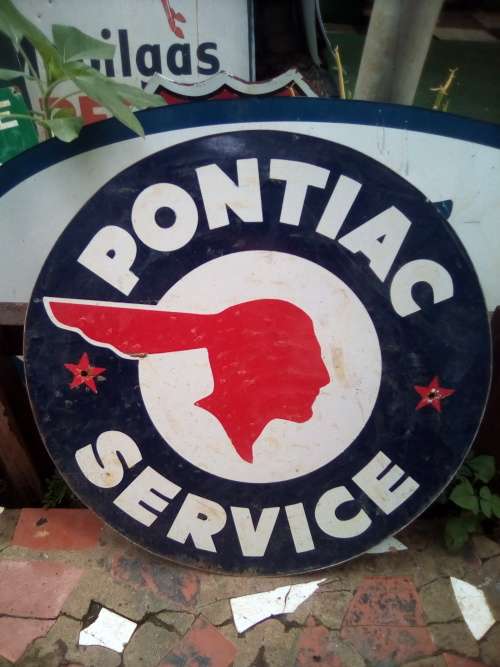 Pontiac service metal sign