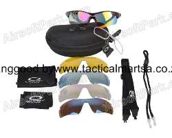 REPLICA  OAKLEY TACTICAL SUNGLASSES PLUS 5 LENSES