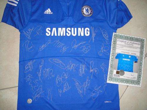 Chelsea 09/10 Squad Signed Shirt.