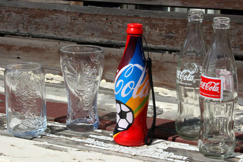 Official Coca Cola Would Cup 2010 bottle shaped mini Vuvuzela