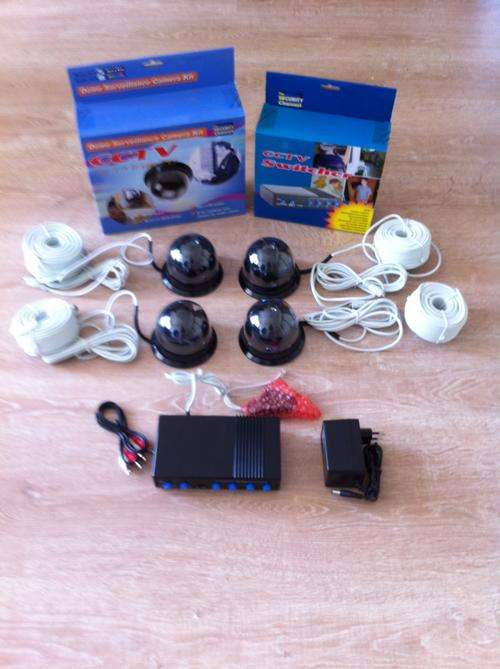 70-30 Black & White 4 Dome Camera & Switcher kit