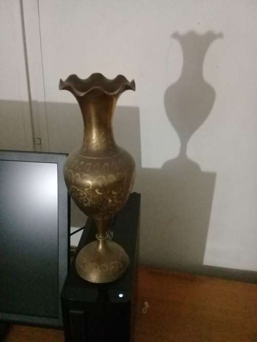 Vase  in brass   lovely old design