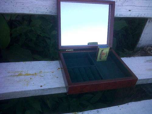WOODEN JEWEL BOX