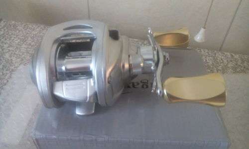 Baitcasting Fishing Reels Right Hand Magnetic Tuned Brake Low Profile 9BB + one-way clutch bearing