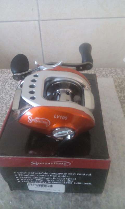 LV100 Baitcasting Reel 10+1 Ball Bearings Carp Fishing Gear Right Hand Fishing reel ORANGE