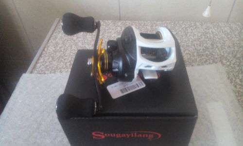 Sougayilang Black and White Baitcasting Fishing Reel with 9+1 Ball Bearings 7:1 Gear Ratio