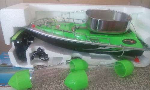 Seahawks W-20 Kids/ Beginners Wireless Remote control Bait boat