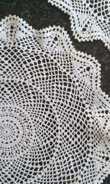 Lovely larger pair vintage cotton crochet doilies 33cm