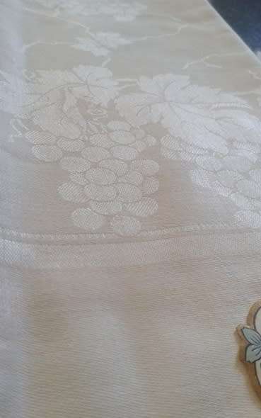 White vintage Irish linen and cotton Damask tablecloth and twelve large dinner napkins