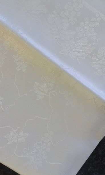 Six large white vintage Irish linen and cotton Damask dinner napkins / serviettes