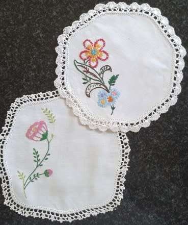 Two lovely vintage embroidered linen doilies 20cm square