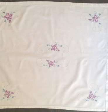 Lovely small vintage linen embroidered tablecloth / centrepiece