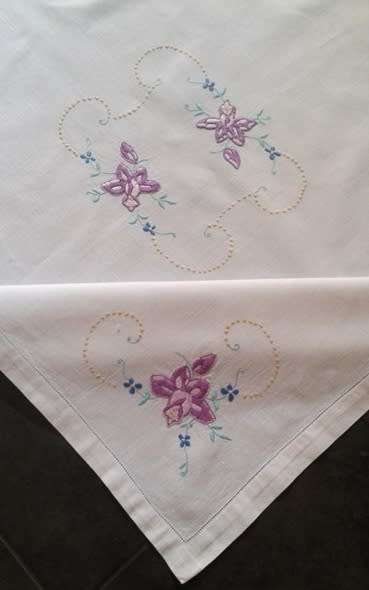 Lovely small vintage linen embroidered tablecloth / centrepiece