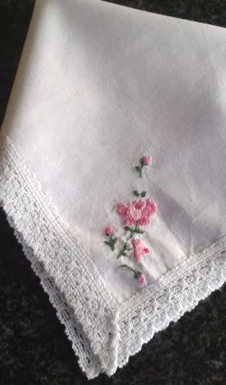 Pretty vintage cotton hanky roses and lace