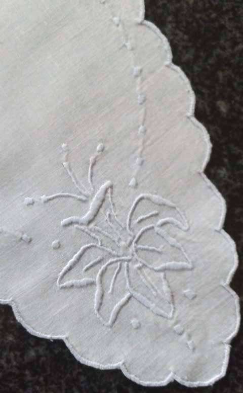 Small white vintage linen table mat white daffodil embroidery