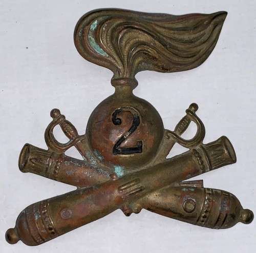 WWII Italian 2nd Horse Artillery Cap Badge.