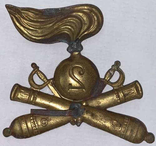 WWII Italian 2nd Horse Artillery Cap Badge.
