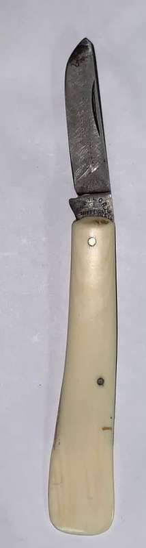 An early 1930`s/20`s Vintage Taylor Sheffield Pocket Knife.
