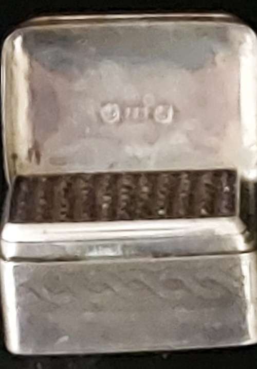 STERLING SILVER VINTAGE NUTMEG GRINDER