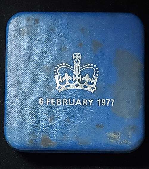 1977 QUEEN ELIZABETH'S JUBILEE SILVER COIN
