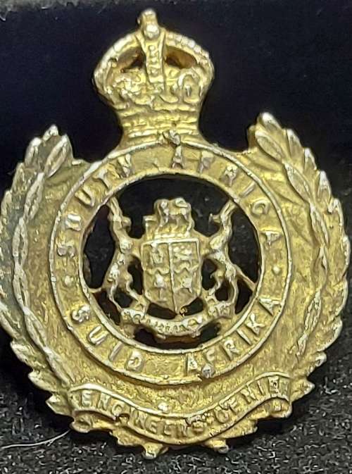 THE ESSEX REGIMENT NATIONAL ARMY BADGE