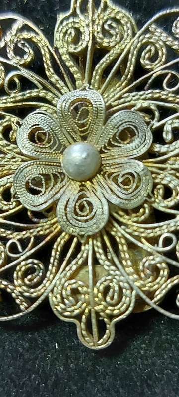 VINTAGE STERLING SILVER (FILIGREE) BROOCH