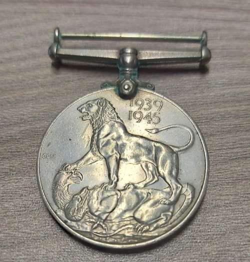 WW2 MEDAL 1939 - 1945 - NO NAME