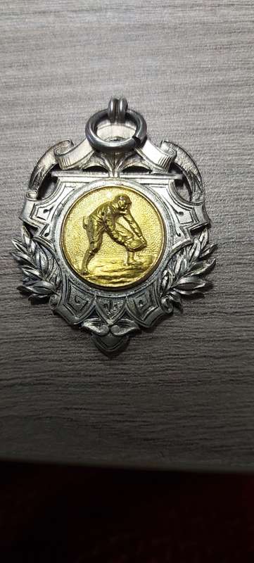 REAL SILVER 1914 VILLAGERS RUGBY FOOTBALL CLUB BADGE