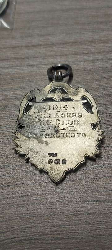 REAL SILVER 1914 VILLAGERS RUGBY FOOTBALL CLUB BADGE