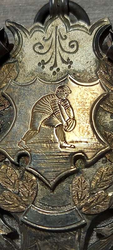 SILVER PIRATES RUGBY FOOTBALL CLUB 1914 BADGE