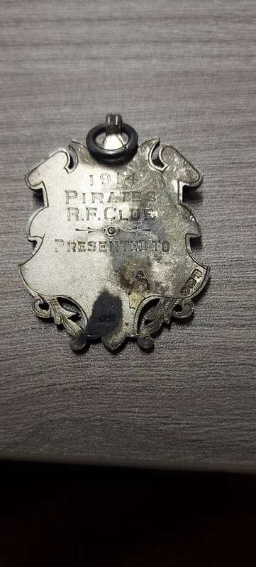 SILVER PIRATES RUGBY FOOTBALL CLUB 1914 BADGE