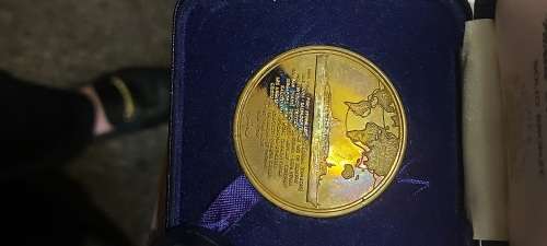QUEEN ELIZABETH 2ND SOLID BRONZE WORLD TOUR MEDALLION