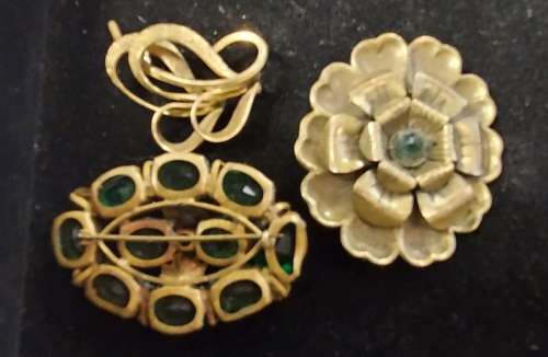 3 X VINTAGE BROOCHES