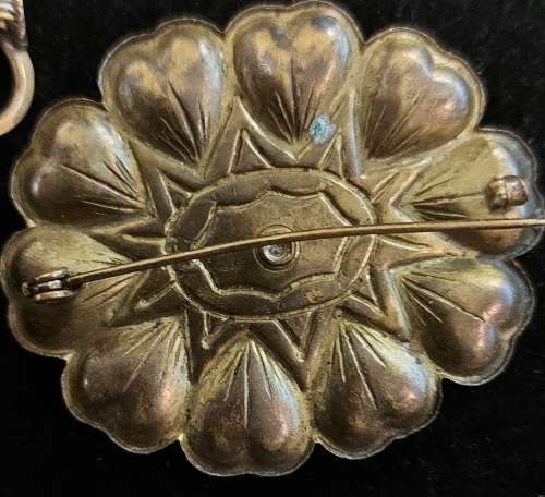 3 X VINTAGE BROOCHES
