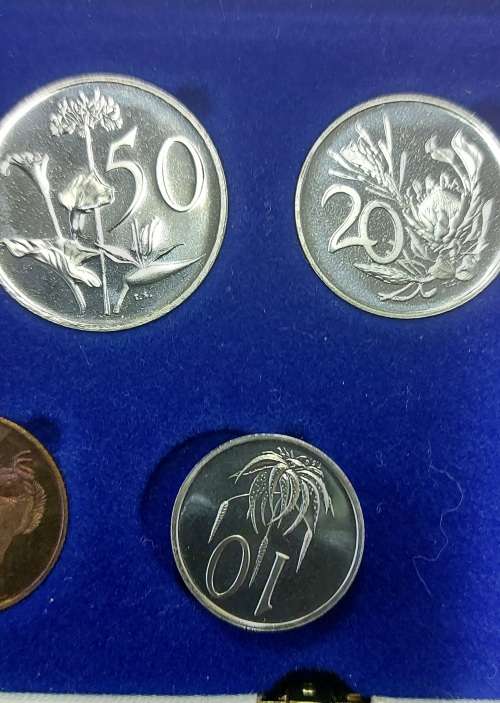 1 X 1988 PROOF COIN SET WITH SILVER R1
