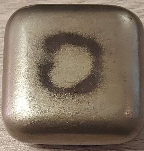 1 X VINTAGE SNUFF BOX