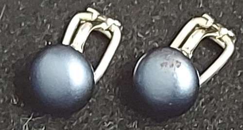 VINTAGE EAR RINGS