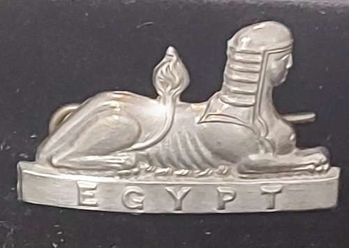 MANCHESTER REGIMENT CAP BADGES (1898-1926) & BRITISH COMMON WEALTH BADGE ( 1902-1936 )