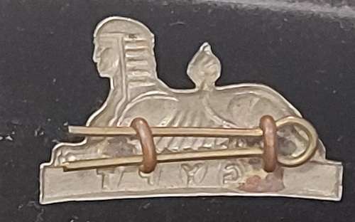 MANCHESTER REGIMENT CAP BADGES (1898-1926) & BRITISH COMMON WEALTH BADGE ( 1902-1936 )