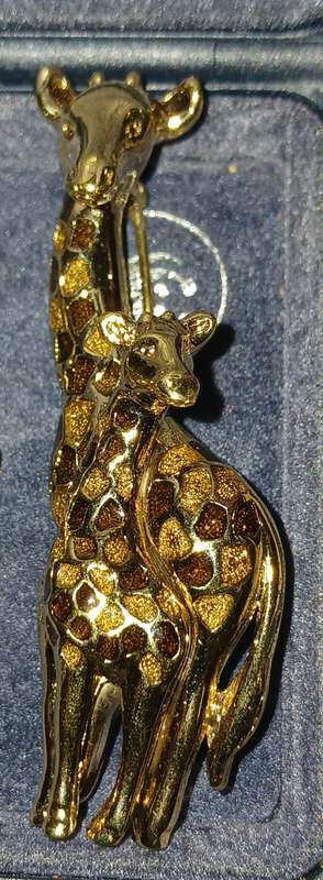 2 X ANIMAL BROOCHES