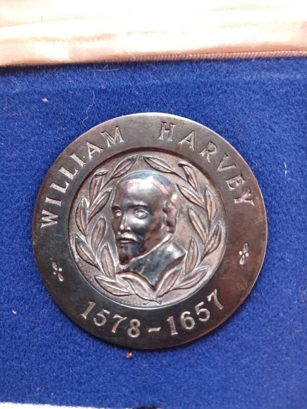 WILLIAM HARVEY (1573-1657 ) REAL SILVER 56G (92.5) MEDALLION