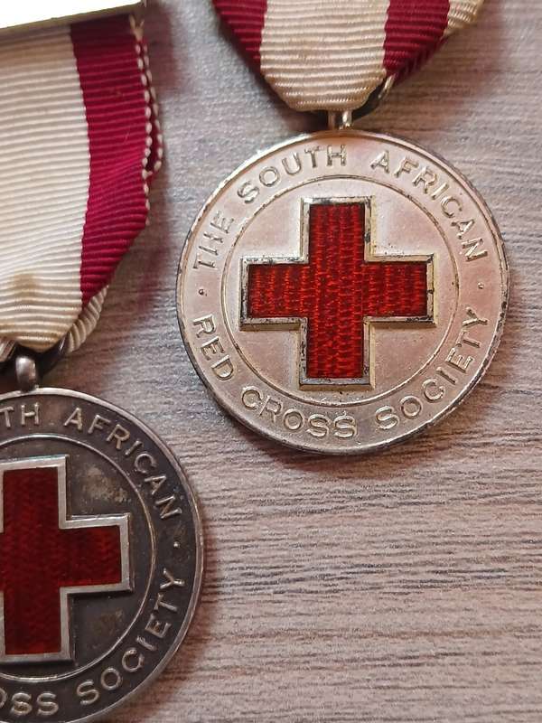 4 X RED CROSS SOCIETY MEDALS ( 92.5 SILVER )